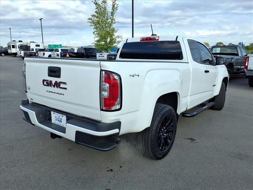 2022 GMC Canyon Elevation Standard