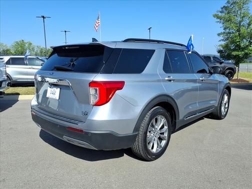 Silver 2022 Ford Explorer XLT