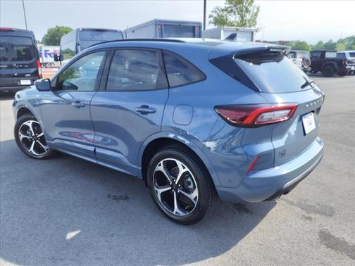 2023 Ford Escape ST-Line Elite