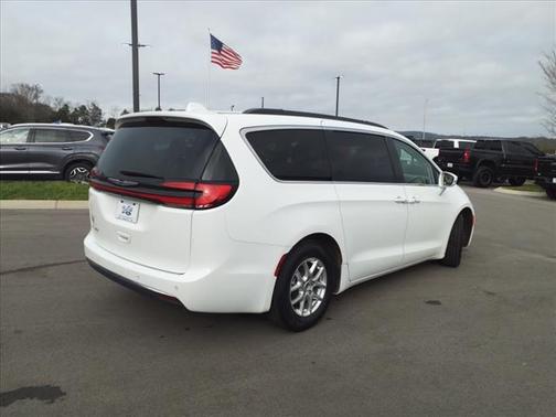 2022 Chrysler Pacifica Touring-L