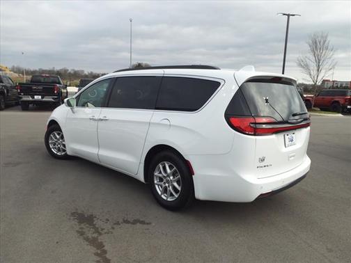 2022 Chrysler Pacifica Touring-L
