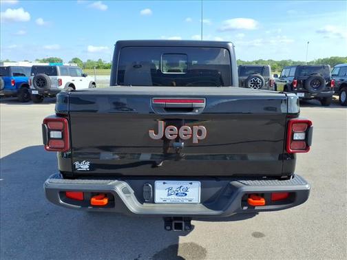 Black 2024 Jeep Gladiator Mojave