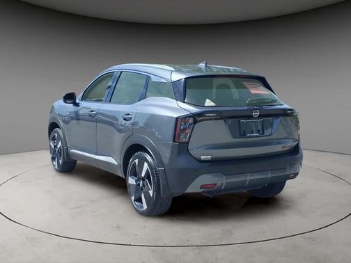 Gun Metallic 2025 Nissan Kicks SR