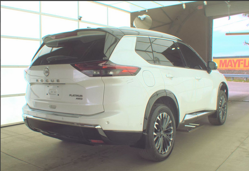 Everest White P 2024 Nissan Rogue Platinum