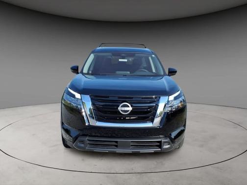 Super Black 2025 Nissan Pathfinder SV