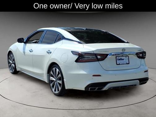 White 2023 Nissan Maxima Platinum
