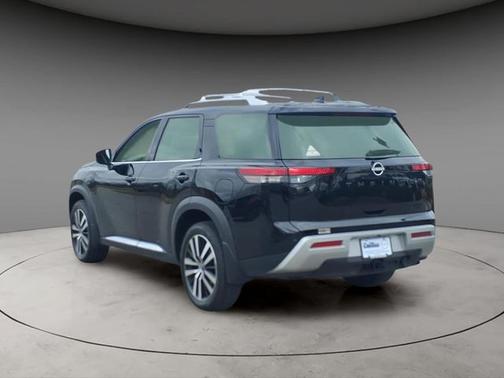 Black 2025 Nissan Pathfinder Platinum