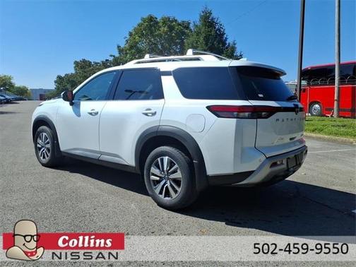 2025 Nissan Pathfinder SL