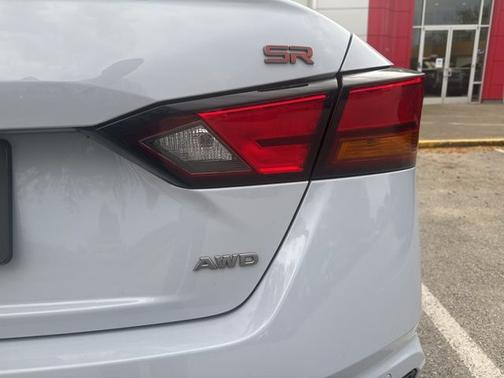 Gray Sky Pearl 2024 Nissan Altima 2.5 SR