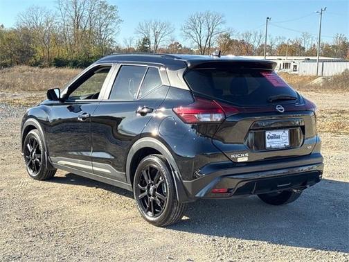 2023 Nissan Kicks SR