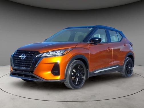 Monarch Orange / Super Black 2023 Nissan Kicks SR