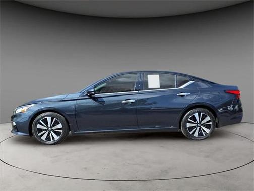 2022 Nissan Altima 2.5 SL