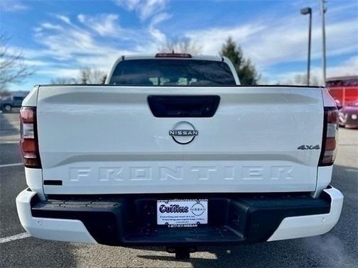 2025 Nissan Frontier SV