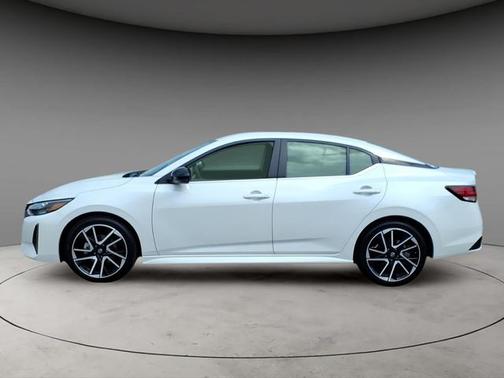 Aspen White Tricoat 2025 Nissan Sentra SR