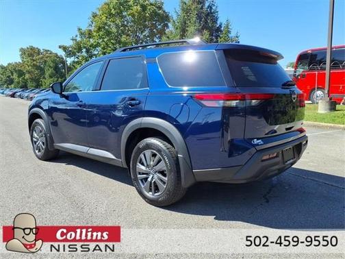 2025 Nissan Pathfinder SV