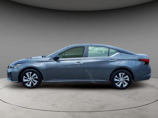 Gun Metallic 2025 Nissan Altima S