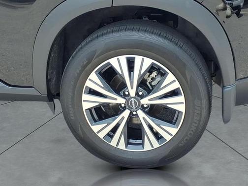 Black 2023 Nissan Rogue SV