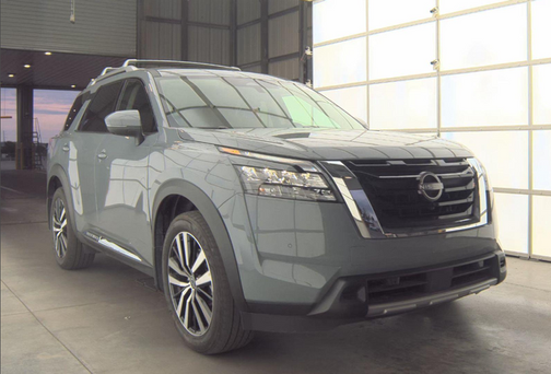 Boulder Gray Pearl 2025 Nissan Pathfinder Platinum