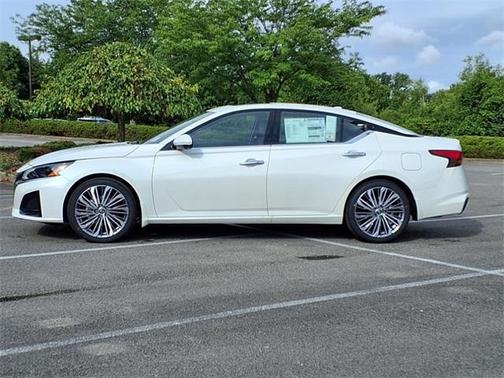 2025 Nissan Altima SL