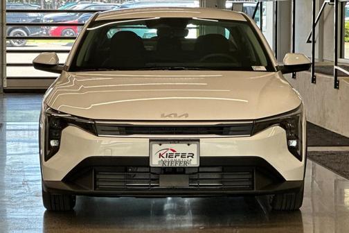 Snow White Pearl 2026 Kia K4 LX