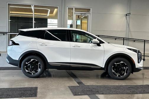 Snow White Pearl 2026 Kia Sportage Hybrid S