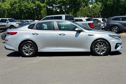 Sparkling Silver 2019 Kia Optima LX