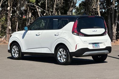 Clear White 2023 Kia Soul S