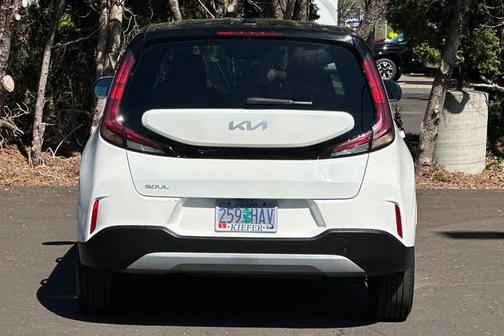 Clear White 2023 Kia Soul S