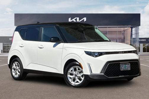 Clear White 2023 Kia Soul S