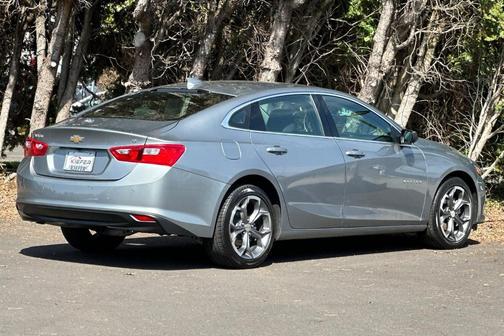 Sterling Gray Metallic 2024 Chevrolet Malibu LT