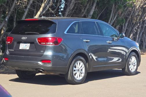Gravity Gray 2020 Kia Sorento LX