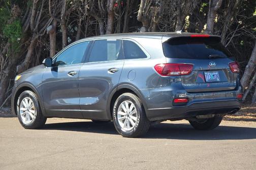 Gravity Gray 2020 Kia Sorento LX