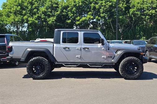 Billet Silver Metallic Clearcoat 2020 Jeep Gladiator Sport