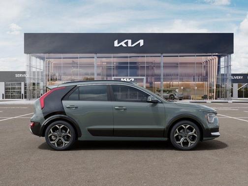 Green 2026 Kia Niro SX Touring
