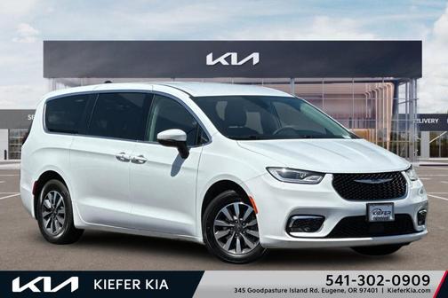Bright White Clearcoat 2023 Chrysler Pacifica Hybrid Touring L