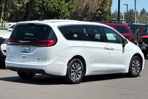Bright White Clearcoat 2023 Chrysler Pacifica Hybrid Touring L
