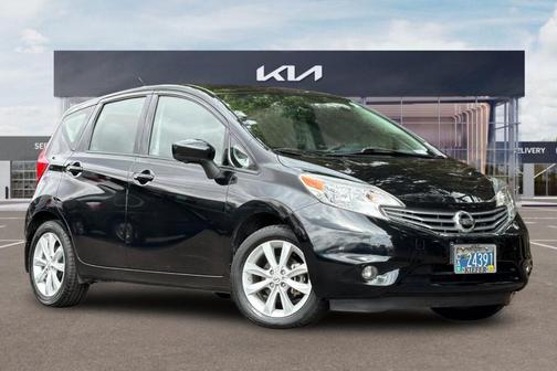 Black 2016 Nissan Versa Note SL