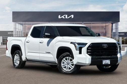 Ice 2024 Toyota Tundra SR5