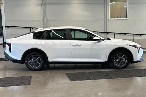 Snow White Pearl 2026 Kia K4 LXS