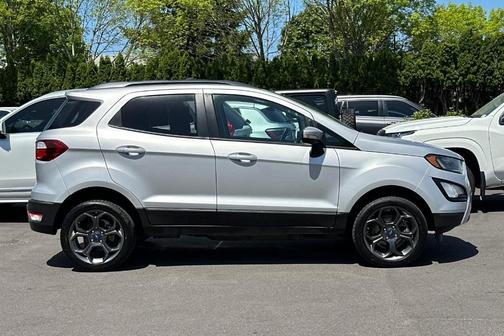 Silver Metallic 2018 Ford EcoSport SES