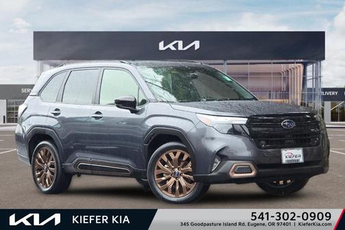 Magnetite Gray Metallic 2025 Subaru Forester Sport