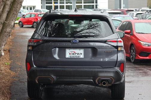 Magnetite Gray Metallic 2025 Subaru Forester Sport