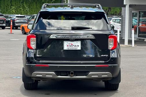 Black Metallic 2023 Ford Explorer XLT