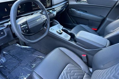 Gray 2026 Kia Sportage Plug-In Hybrid X-Line