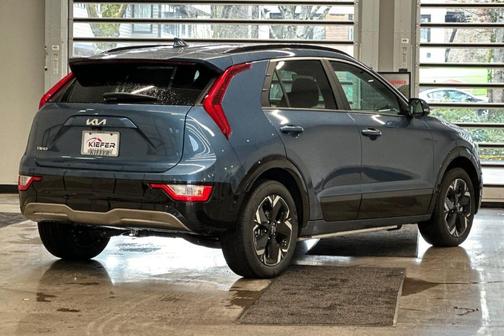 Mineral Blue 2026 Kia Niro EV Wind