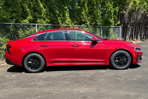 2025 Kia K5 LXS