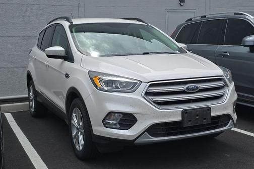White Platinum Clearcoat Metallic 2019 Ford Escape SEL