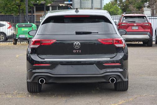 Mythos Black Metallic 2024 Volkswagen Golf GTI 2.0T SE