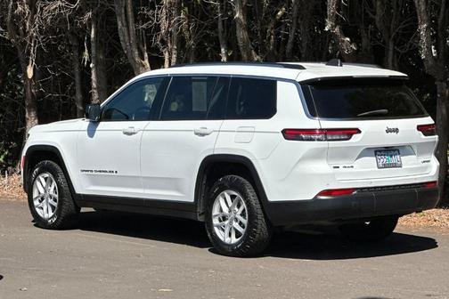 Bright White Clearcoat 2021 Jeep Grand Cherokee L Laredo