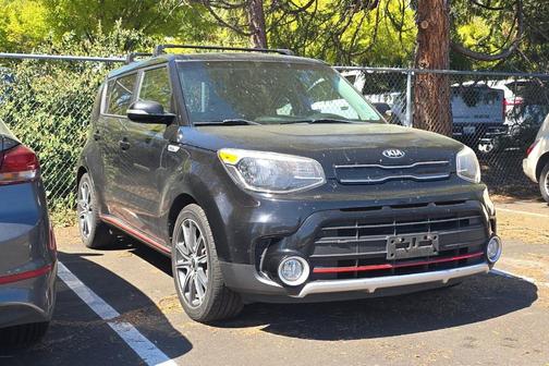 Shadow Black 2017 Kia Soul !